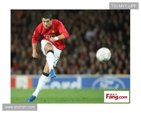 足球明星个人照片欣赏展现他们独特魅力与风采的精彩瞬间